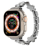 5-petaled Flower Zinc Alloy Chain Watch Band, For Apple Watch SE 2023 44mm, For Apple Watch SE 2023 40mm, For Apple Watch Ultra 2 49mm, For Apple Watch Series 9 45mm, For Apple Watch Series 9 41mm, For Apple Watch Ultra 49mm